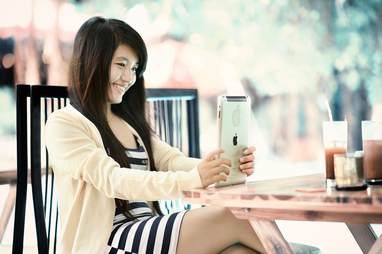 吃瓜老少女，揭秘网络流行语背后的文化现象