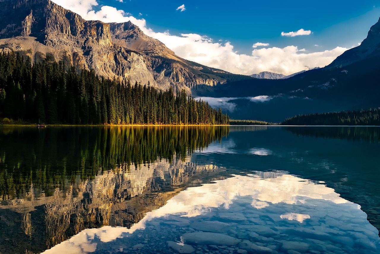 杭州旅游全攻略，必去的十大景点与隐藏秘境