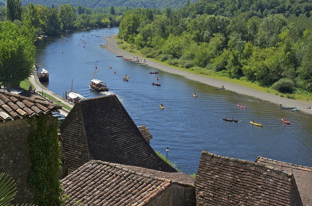 杭州，诗意栖居的天堂—探索西湖的四季之美
